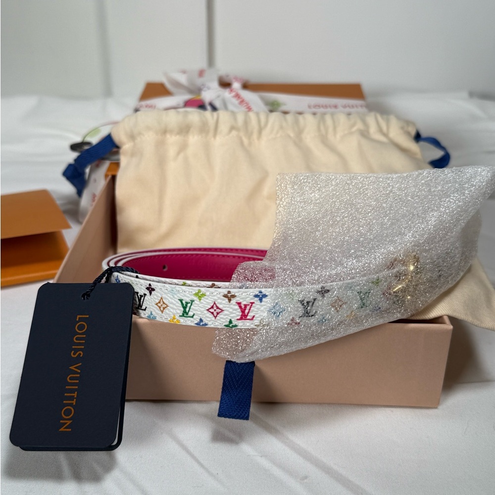 LV x TM Multicolor Mini Flowergram 15mm
Reversible Women’s Belt - Picture 2 of 6